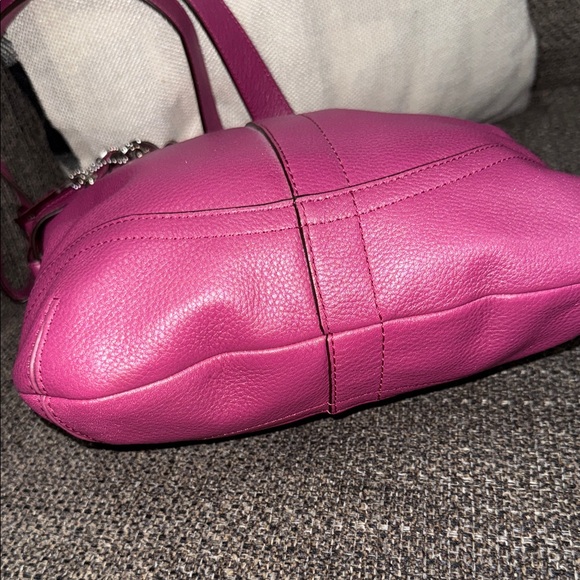 🚨NWOT Coach Abby Mini Hobo Pebbled Leather Crossbody - Blossom Pink F1972- COA - Picture 6 of 16